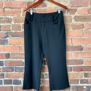 Vintage Women’s Black POWERLINE Capris Pants. Size: 8
